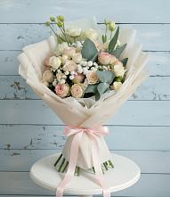 Букет цветов из:  Розы и Лизиантусы в Веневе