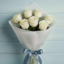 Букет 7 Белых роз Эдлесс Лав в Веневе