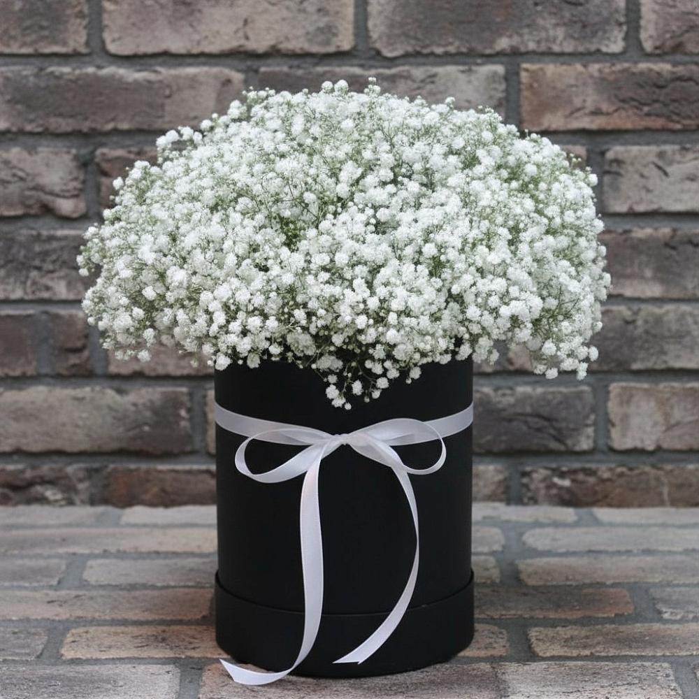 Цветочная композиция из Гипсофила в шляпной коробке в Веневе