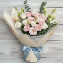 Букет цветов из:  Лизиантусы в Веневе
