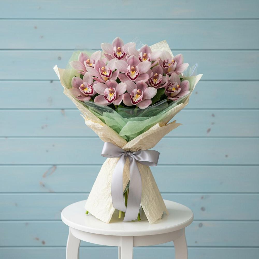 Букет цветов из: Орхидеи и Розы в Веневе