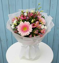 Букет цветов из:  Герберы, Альстромерии и Лизиантусы в Веневе
