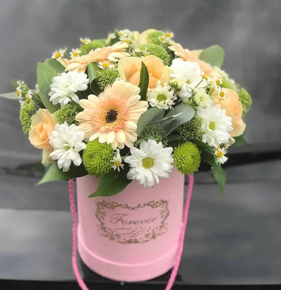 Цветочная композиция из Розы, Герберы и Хризантемы в шляпной коробке в Веневе