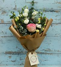 Букет цветов из:  Розы и Лизиантусы в Веневе
